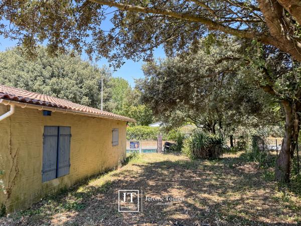 Garage
                                                                                                                                                
                                                                                                                                                
                                                                                                                                                                                                                                                                                                                        35  m²