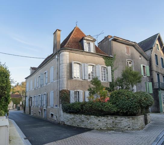 Maison bourgeoise de caractère au coeur de Salies-de-Béarn Salies de bearn