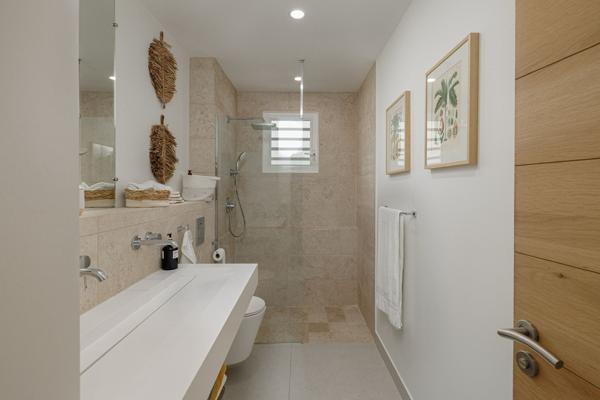 Maison à louer 2 850 € CC ST FRANCOIS 4 p 118 m² DPE B