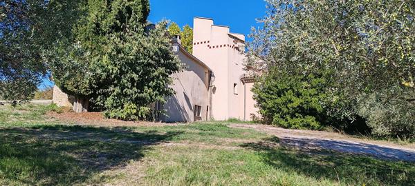 Ancien relais de poste avec domaine agricole à Forcalquier (04300) Forcalquier