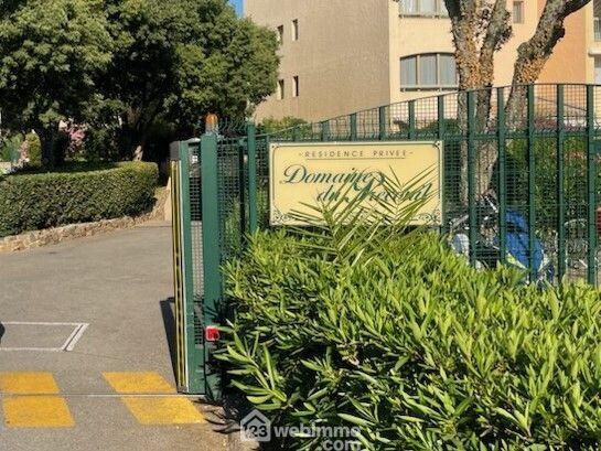Parking extérieur 15 m² à Sainte-Maxime 83120