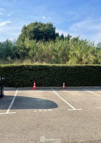 Parking extérieur 15 m² à Sainte-Maxime 83120