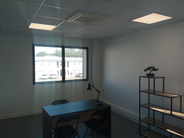 Challans, Bureau de 28 m² à louer