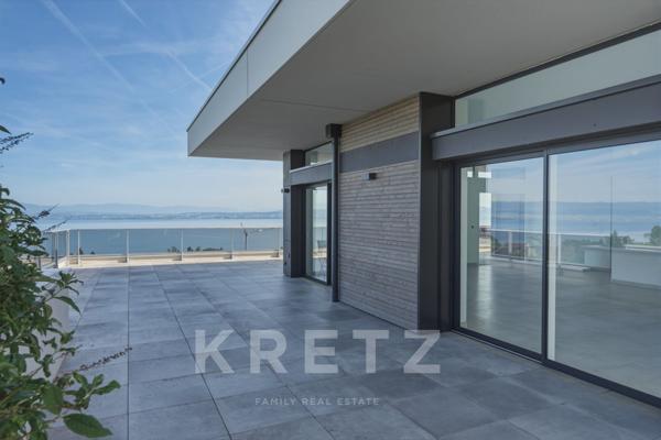 EXCLUSIVITÉ – ÉVIAN-LES-BAINS – PENTHOUSE EN ATTIQUE HAUT DE GAMME – VUE PANORAMIQUE À 180° SUR LE L