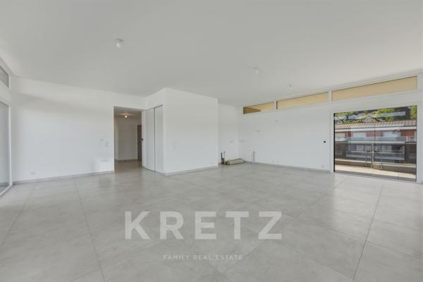 EXCLUSIVITÉ – ÉVIAN-LES-BAINS – PENTHOUSE EN ATTIQUE HAUT DE GAMME – VUE PANORAMIQUE À 180° SUR LE L
