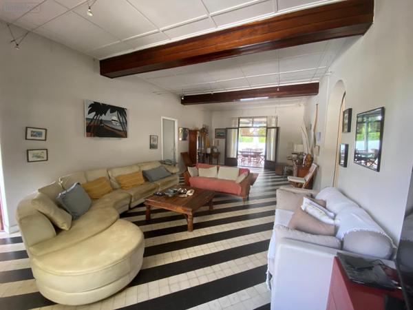 Villa à vendre à Saint-Paul à la Réunion (97460), ref : 226541   
Saint-Gilles Les Bains