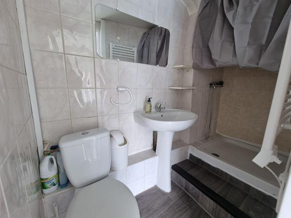 A VENDRE - STUDIO A DINAN