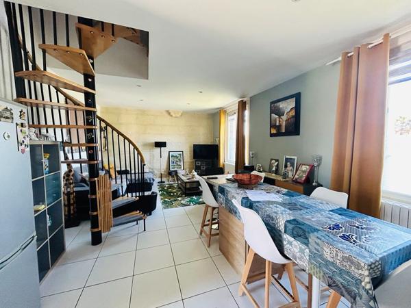 Maison La Lande De Fronsac avec beau jardin à 650m des commerces!