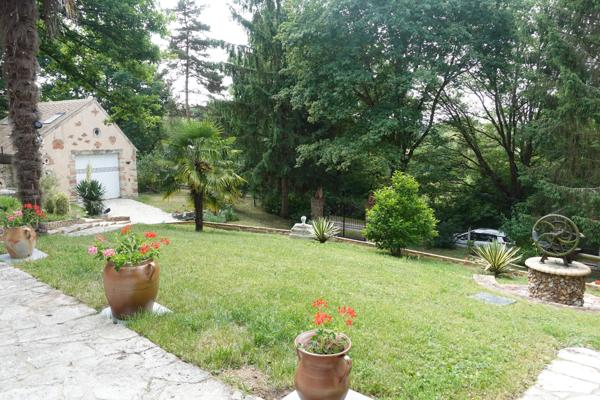 Maison sur grand terrain de 4620 m² à Saint-Martin-d'Abbat