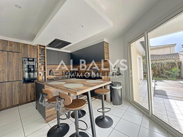 Maison 8 pièce(s) 5 chambre(s) 191 m²