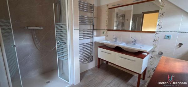 Longère sur 2 ha 55 à Argentré