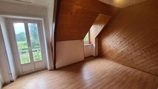 Maison de charme hors lotissement à proximité du bourg