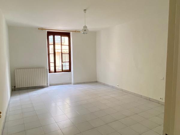 HEREPIAN - Appartement 3 pièce(s) - 86,35 m² - Loyer 733 € CC