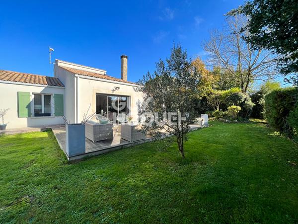 VENTE : maison de 5 pièces (145 m²) à SAINTE SOULLE