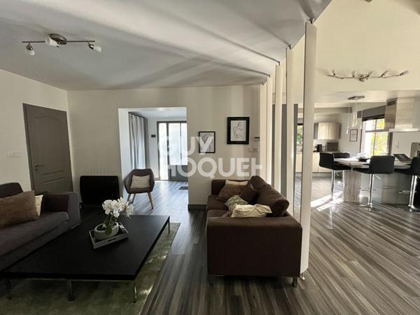 VENTE : maison de 5 pièces (145 m²) à SAINTE SOULLE
