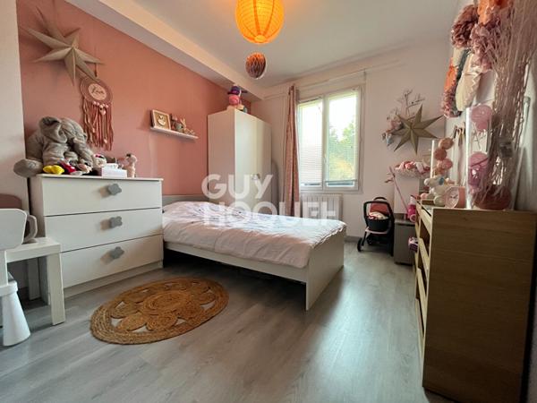 VENTE : maison de 5 pièces (145 m²) à SAINTE SOULLE