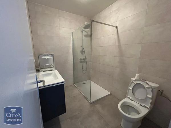 Appartement à louer 1 pièce 37m² Saint-Julien-en-Genevois (74160)