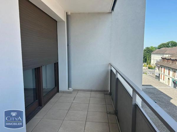 Appartement à louer 1 pièce 37m² Saint-Julien-en-Genevois (74160)