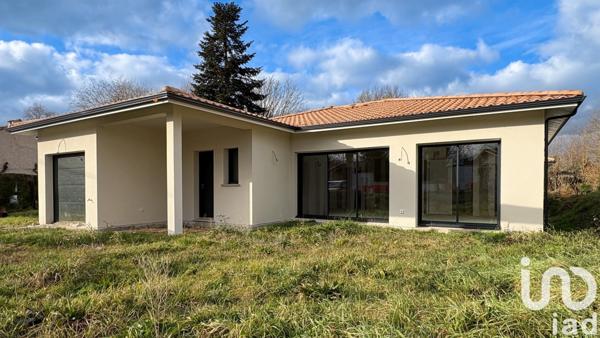 Maison traditionnelle 5 pièces de 130 m² à Saint-Aubin-de-Médoc (33160)