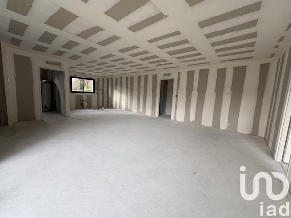 Maison traditionnelle 5 pièces de 130 m² à Saint-Aubin-de-Médoc (33160)