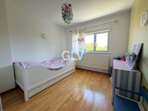 MAISON SEMI-INDIVIDUELLE AVEC GARAGE ET JARDIN DE 330m2 , Faches thumesnil