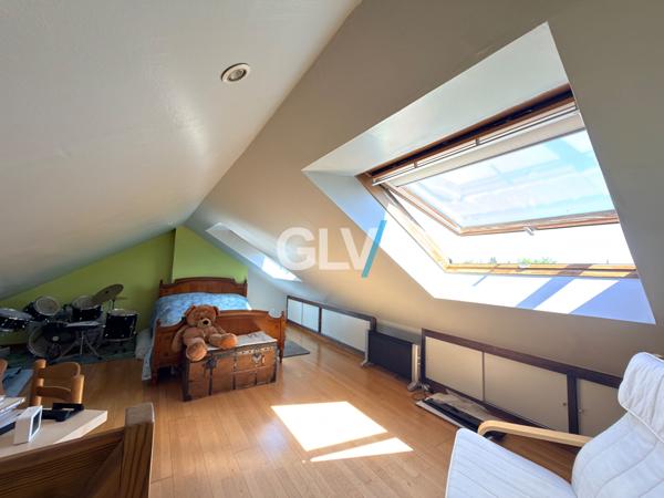 MAISON SEMI-INDIVIDUELLE AVEC GARAGE ET JARDIN DE 330m2 , Faches thumesnil
