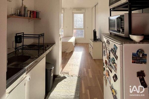 Location studio 27 m² Issy-les-Moulineaux