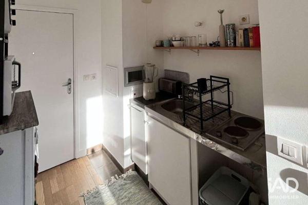 Location studio 27 m² Issy-les-Moulineaux