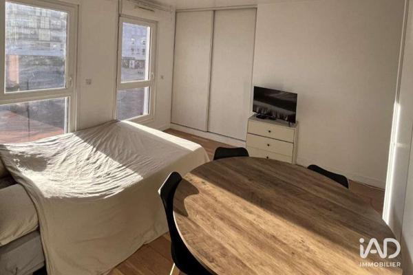 Location studio 27 m² Issy-les-Moulineaux