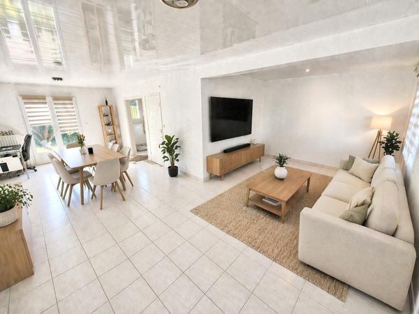 Magnifique maison de 155 m² – 4 chambres + 1 bureau – vivable de plain-pied – garage