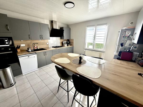 Magnifique maison de 155 m² – 4 chambres + 1 bureau – vivable de plain-pied – garage