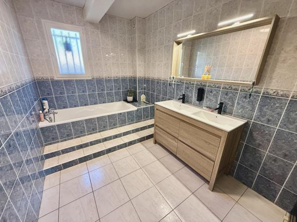 Magnifique maison de 155 m² – 4 chambres + 1 bureau – vivable de plain-pied – garage