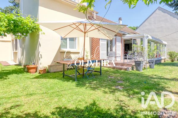 Maison à vendre 6 pièces 130 m² Saint-Leu-la-Forêt