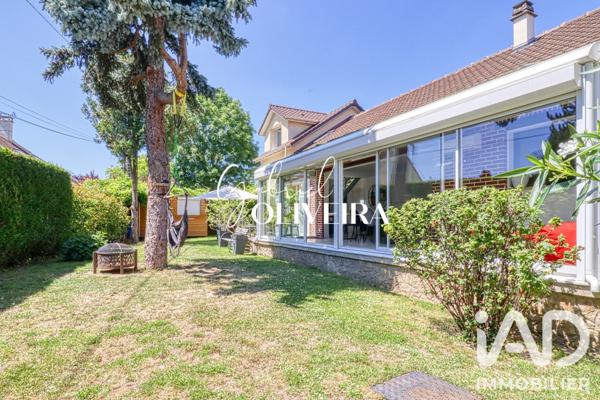 Maison à vendre 6 pièces 130 m² Saint-Leu-la-Forêt