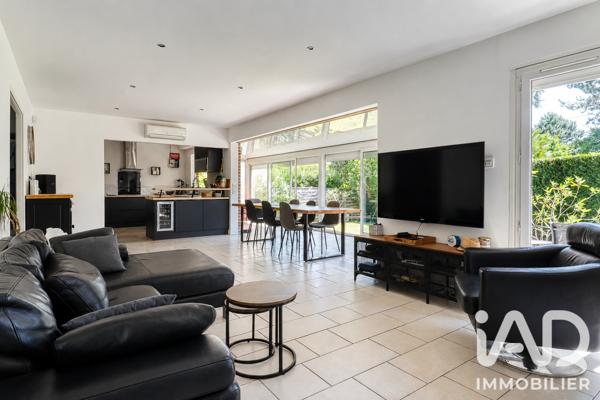 Maison à vendre 6 pièces 130 m² Saint-Leu-la-Forêt