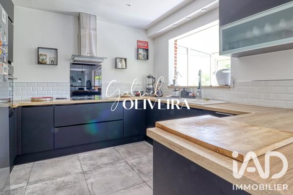 Maison à vendre 6 pièces 130 m² Saint-Leu-la-Forêt