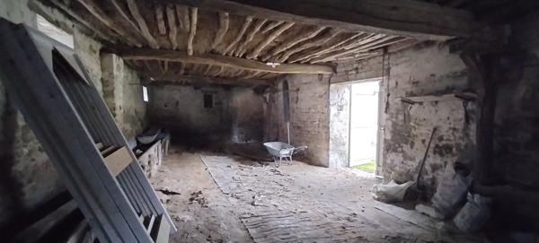 Greneville-en-Beauce (45480) SI VOUS AIMEZ LES DEPENDANCES CE BIEN EST FAIT POUR VOUS!!!