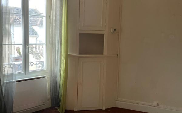 Appartement à louer    3 pièces • 56 m2 Cosne-Cours-sur-Loire
