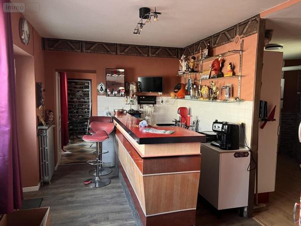 Maison à vendre à Guingamp dans les Côtes-d'Armor (22200), ref : 22064-1341
