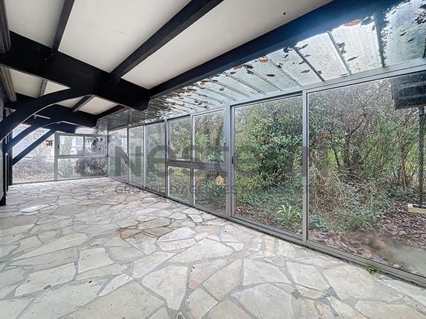 Grande maison familiale à fort potentiel - SAINT CAPRAIS DE BORDEAUX