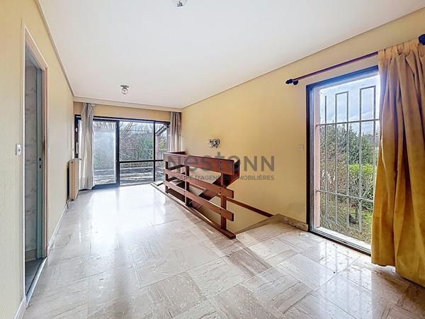 Grande maison familiale à fort potentiel - SAINT CAPRAIS DE BORDEAUX