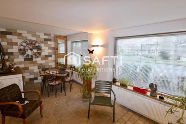 Local d'activité avec boutique , bureaux et appartement de fonction