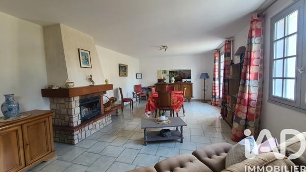 Maison à vendre 5 pièces 122 m² Noyant-Villages