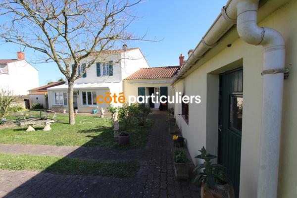 Vente Maison135 m² - 6 Pièces - SAINT MICHEL EN L HERM (85580)