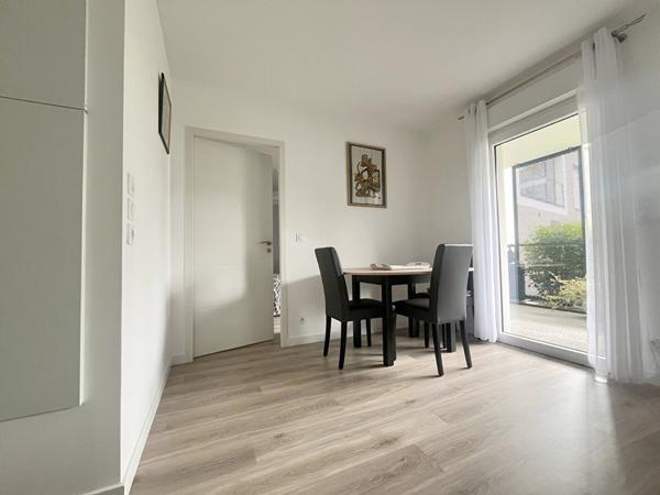 A vendre Arradon le bourg à pied appartement de Type 2 de 45.59 m2 en rez de chaussée terrasse et garage