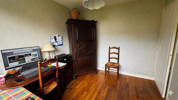 Grande maison 5 chambres + sous sol total