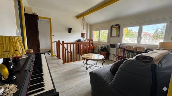 Grande maison 5 chambres + sous sol total