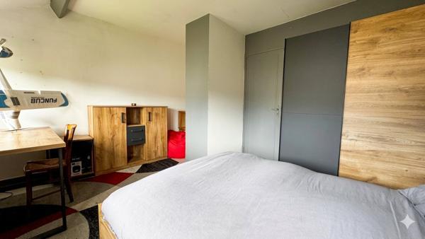 Grande maison 5 chambres + sous sol total