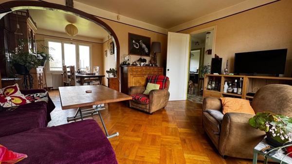 Grande maison 5 chambres + sous sol total