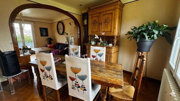 Grande maison 5 chambres + sous sol total